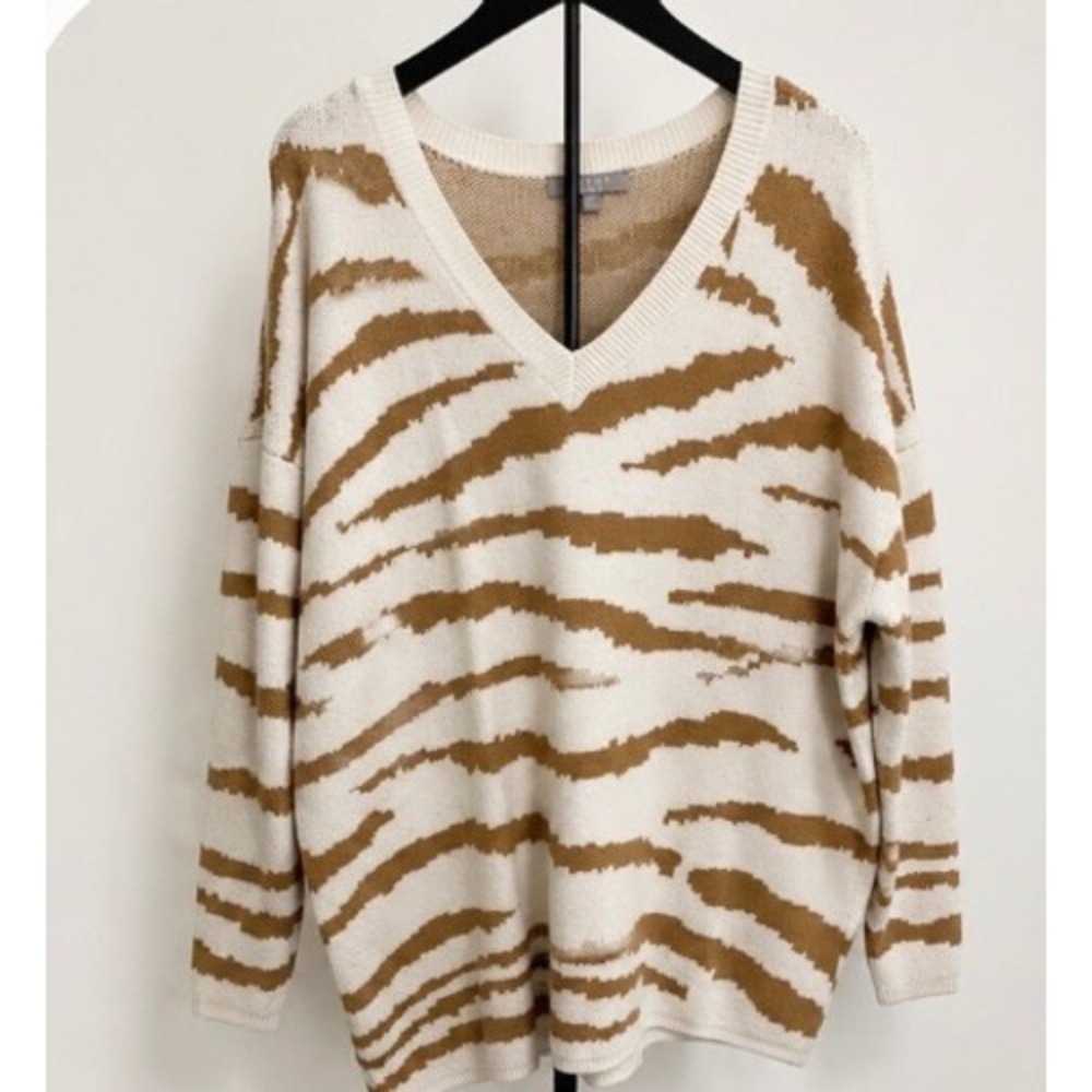 Cyrus Woman 2X Tan Cream Zebra Print V-Neck Sweater CV991913WFK